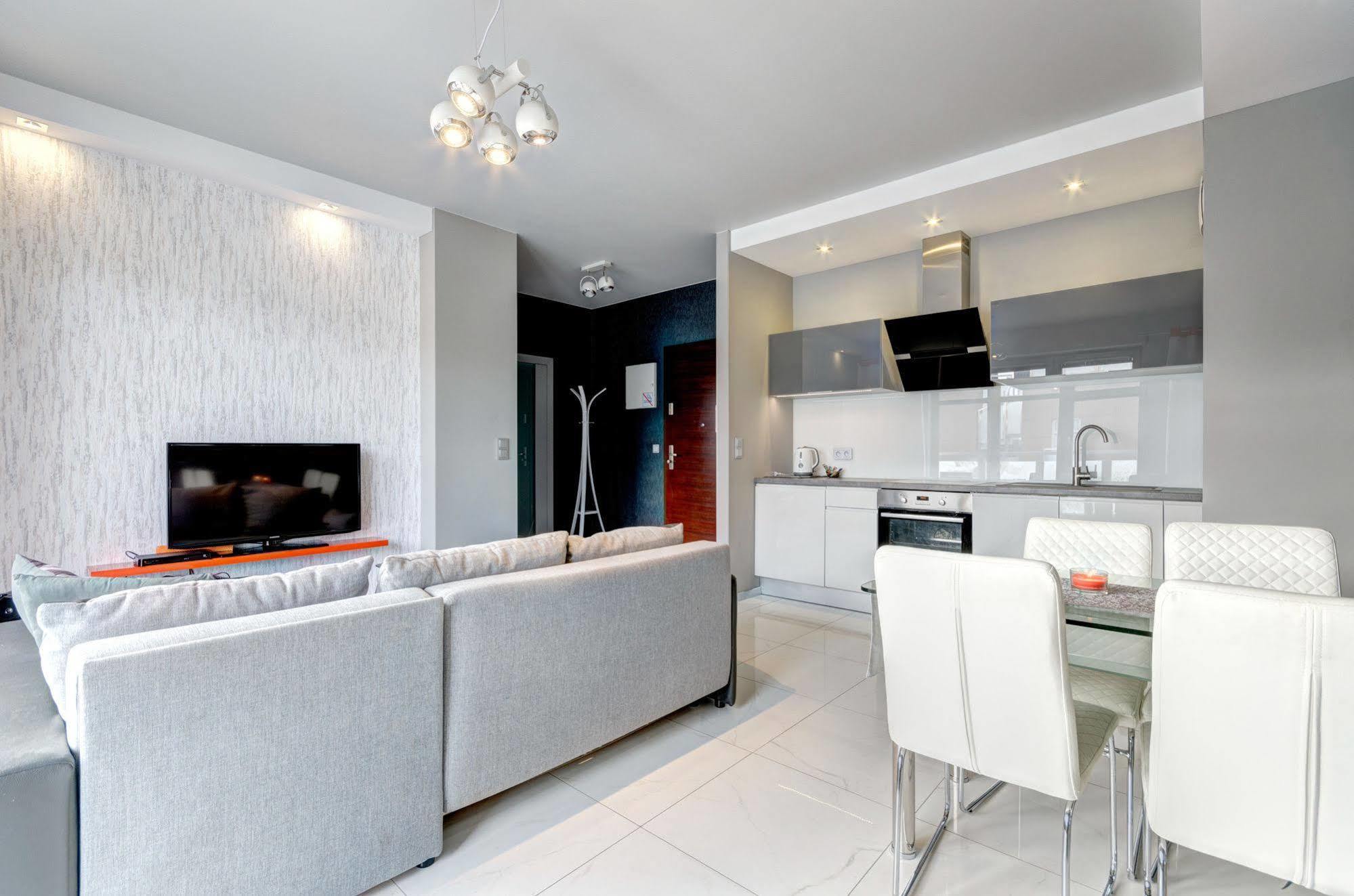 Swanky And Modern Marina Residence Сопот Екстериор снимка